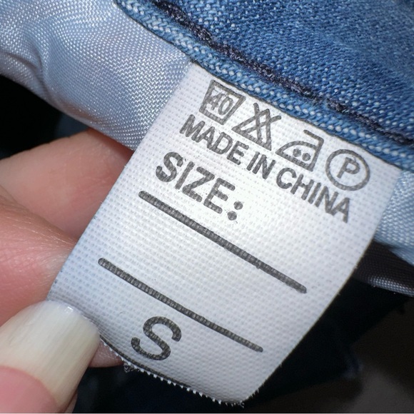 Snowman face distressed medium wash fashion jeans women S - Picture 13 of 13